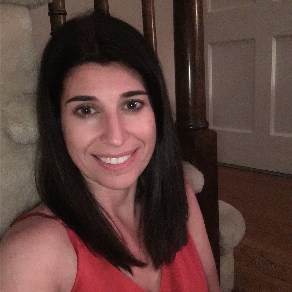 Meet your Posher, Danielle